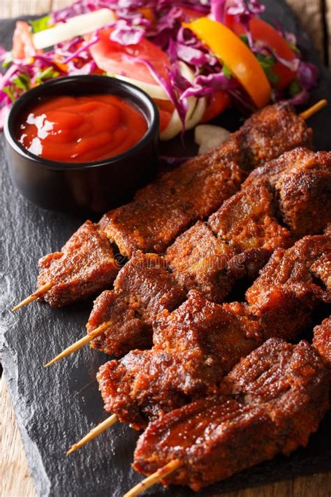  Suya! A Culinary Journey Through Spicy Skewered Delight from Calabar